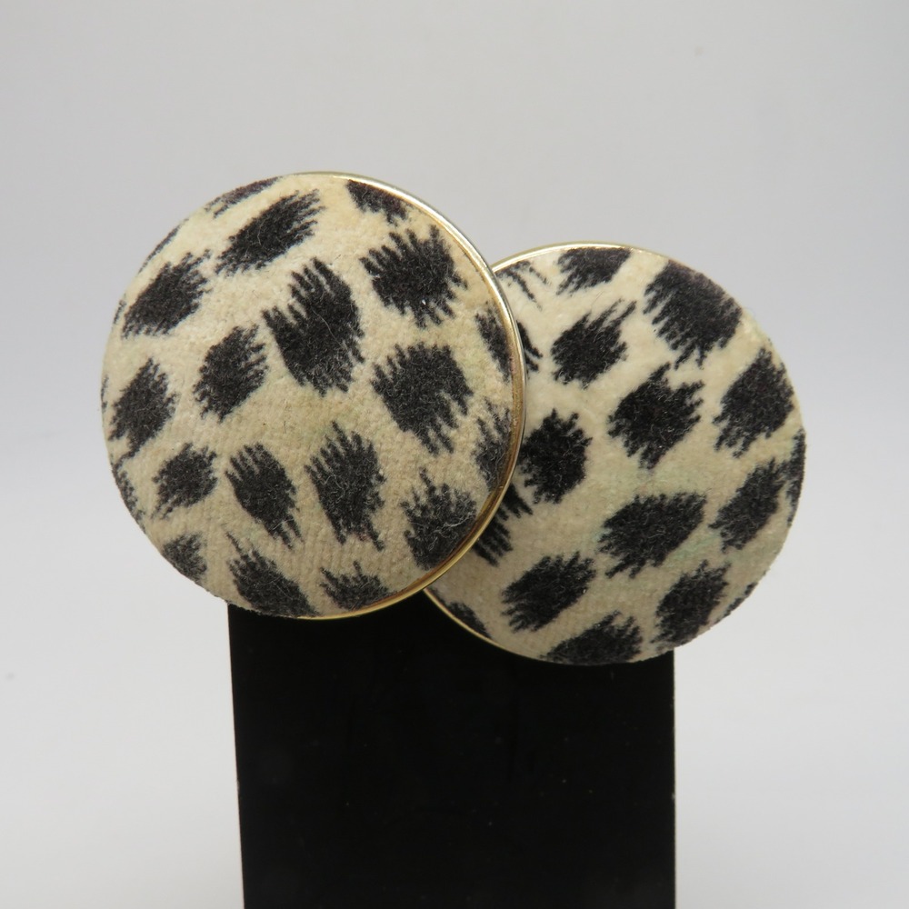 Vintage Oversized Leopard Print Fuzzy Fabric Gold Tone Clip On‎ Button Earrings